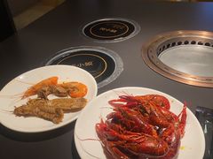 -钱小奴海鲜自助黑金店(杭州滨江龙湖店)