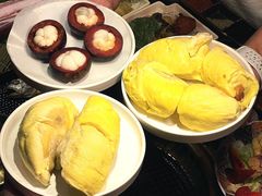 -铭牛烧肉·和牛海鲜自助(高新月牙湖店)