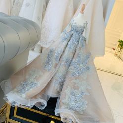 点击看大图 -拉瑞娜LaReine婚纱礼服高级定制