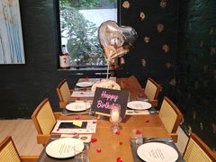 -Mark&Mars Restaurant