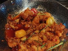 -阿瓦山寨·湘菜现炒·剁椒鱼头王(咸阳总店)