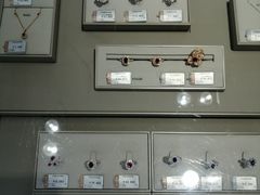 -品真阁华夏典当行(四通桥店)