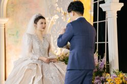 点击看大图 -伯瓷皇后婚纱艺术空间