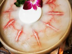 -老牌坊云南鱼豆花火锅(爱建店)