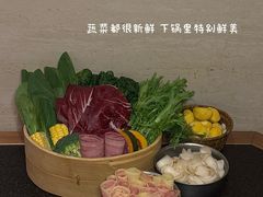 -三出山火锅(万象天地店)