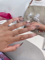 -尤米一站式美甲美睫