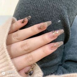 -Pink You美甲洗眉纹绣定制中心