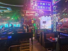 -路边边地标烧烤·川菜·小龙虾·音乐酒馆(良乡长虹店)