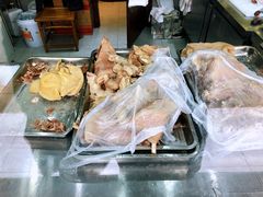 漂亮的羊肘子-庄行曹记羊肉(泗泾店)
