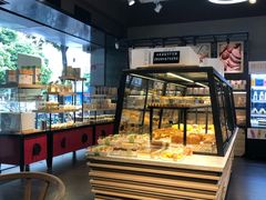 面包甜点陈列柜-华丰贺氏(福新西路店)