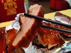 -东方之猪四更烤乳猪(金垦总店)