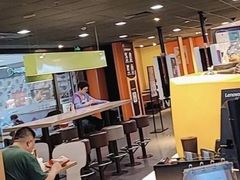 大堂-麦当劳(光新乐购店)