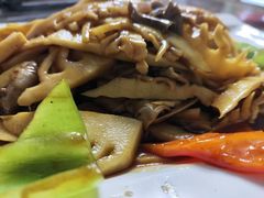 -天天向上素食餐厅(五台山店)