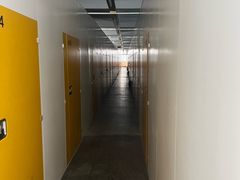-安东易迷你自助仓储寄存仓库(顾戴路店)