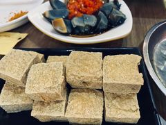 金陵炸臭豆腐-宝记烧烤·碳锅羊肉·羊蝎子火锅·夜食社(文体路创始店)