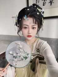 -一揽芳华汉服旗袍体验馆(拙政园店)