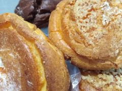 爆浆奶油泡芙-昆明冠生园·蛋糕·面包(南强街店)