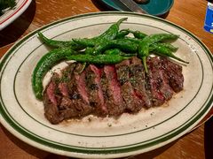 牛腹肉配炸港椒-Laures·月桂西班牙碳烤餐厅(十尚坊店)