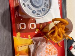 -麦当劳(虹梅路地铁站店)