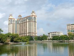 -OLD TREE老树咖啡·西餐厅(台山人工湖店)