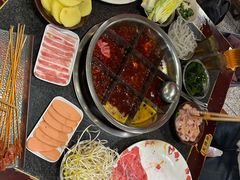 红汤锅-邓莽子老火锅(中兴路总店)