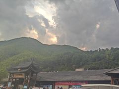 -安吉龙王山峡谷漂流