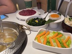 -左庭右院鲜牛肉火锅(金山万达店)