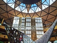 -上海滴水湖皇冠假日酒店