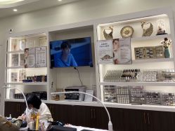 -花岐款式专研健康美甲沙龙