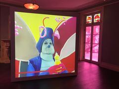 -Nathalie Djurberg与Hans Berg“牛皮纸包裹的月亮”-Prada荣宅当季展览