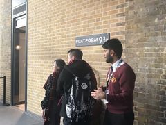-九又四分之三站台哈利波特商店