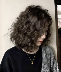 -乾健·烫染·接发SALON