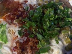 屯昌黑猪肉米线-海大南门夜市(海富街店)