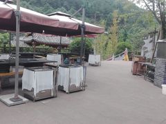 -楠柏弯休闲山庄(梨花溪店)