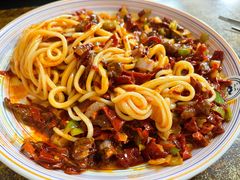 -歹歹的加个面过油肉拌面