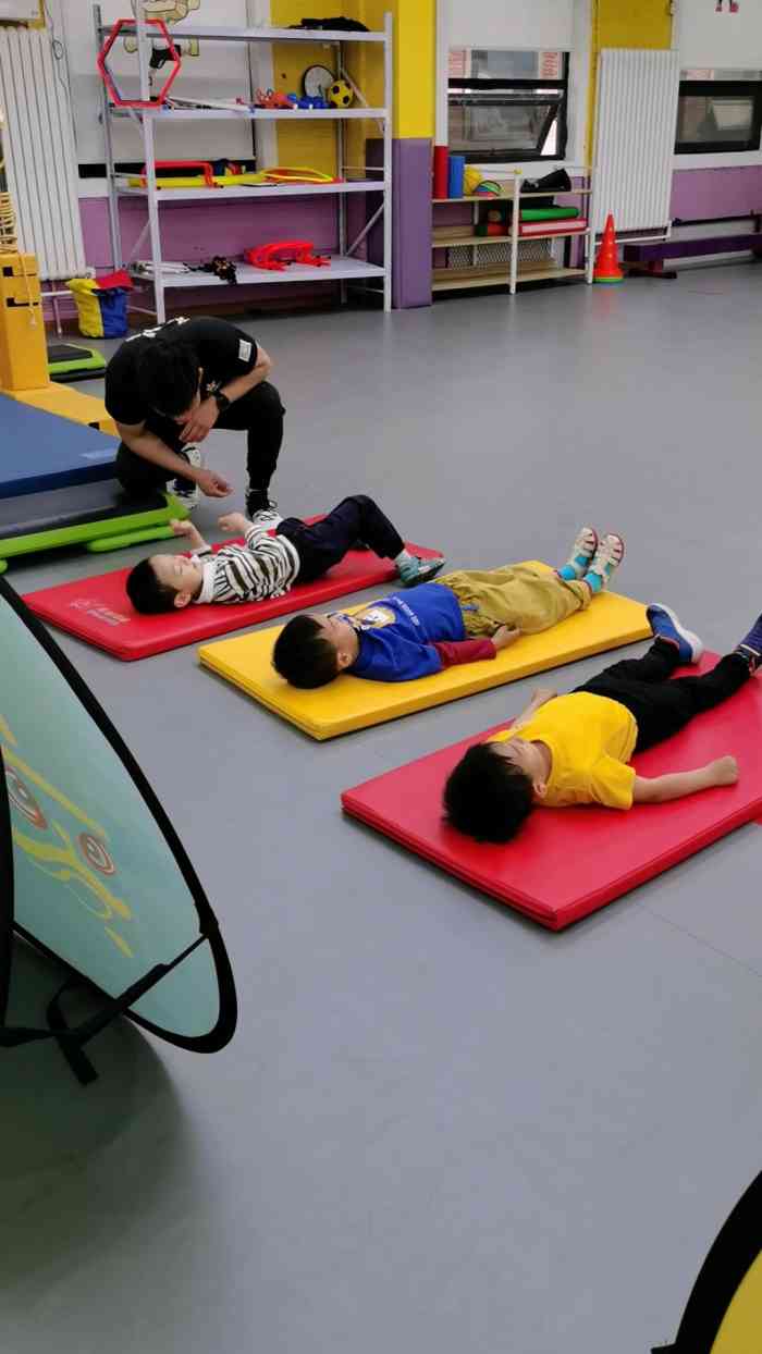 斗娃动能国际儿童体能运动中心(大悦城店)