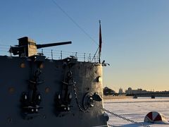 -阿芙乐尔号巡洋舰