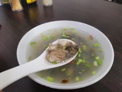蚵仔汤-建国蚵煎蚵面
