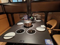 -钱小奴海鲜自助黑金店(杭州滨江龙湖店)