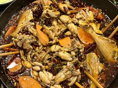 -鸿顺老铁锅美蛙鱼府(解放碑店)