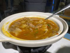自制不老牛肉汤锅-付掌柜在成都·热炒砂锅集(金禾店)
