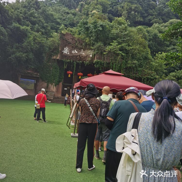 风景还是挺不错的，里面主要就是爬阶梯，因为时间原因