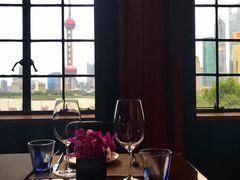 靠窗位-YUE·6·西式融合餐厅(外滩六号店)