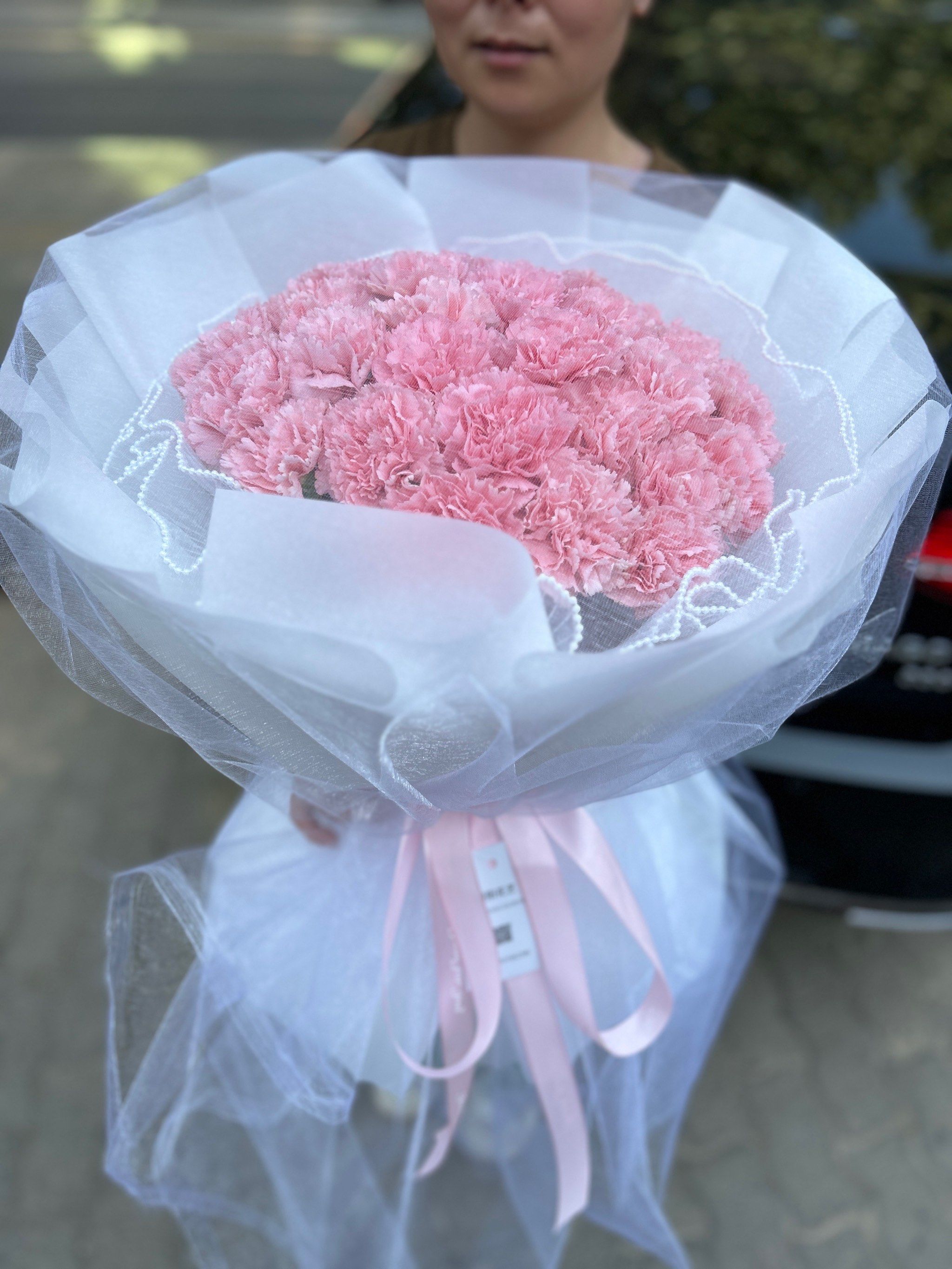 52支康乃馨花束