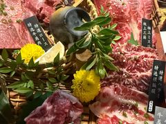 -山川小町·极番烧肉(新地假日广场店)