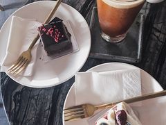 -UNI UNI(环亚凯瑟琳店)