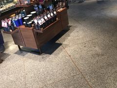 零售区-星巴克臻选(天津鲁能中心一店)