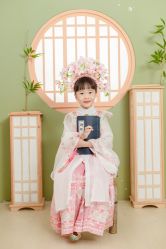 -小熊维尼高端儿童摄影(宝安旗舰店)