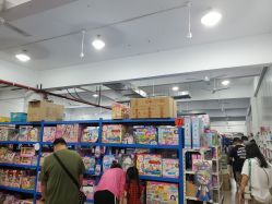 -逝水玩具折扣店