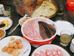 -小天鹅火锅·一线江景洪鼎旗舰店(洪崖洞店)